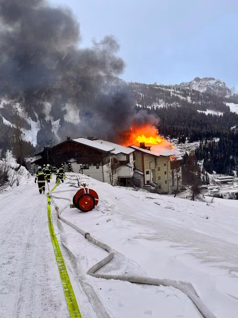 Hotelbrand am Nassfeld, Bild 3